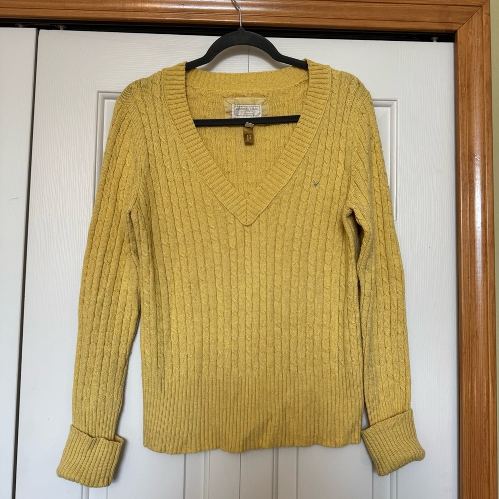 American Eagle Vintage Y2K Cable Knit Angora Blend V-Neck Yellow Sweater Size XL